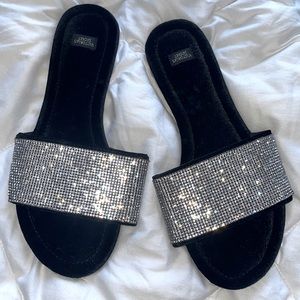 NWOT BEJEWELED VICTORIA’S SECRET SLIDES